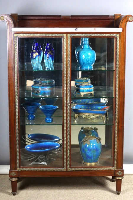 DISPLAY CABINET