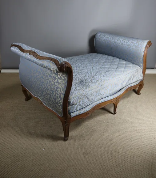 Lit de repos Début XIX modèle à la turque Louis XV