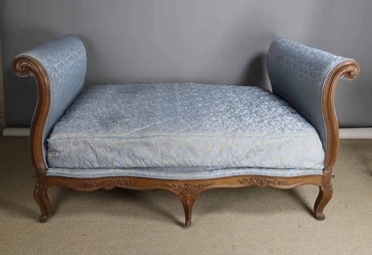 Lit de repos Début XIX modèle à la turque Louis XV