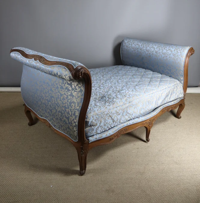 Lit de repos Début XIX modèle à la turque Louis XV