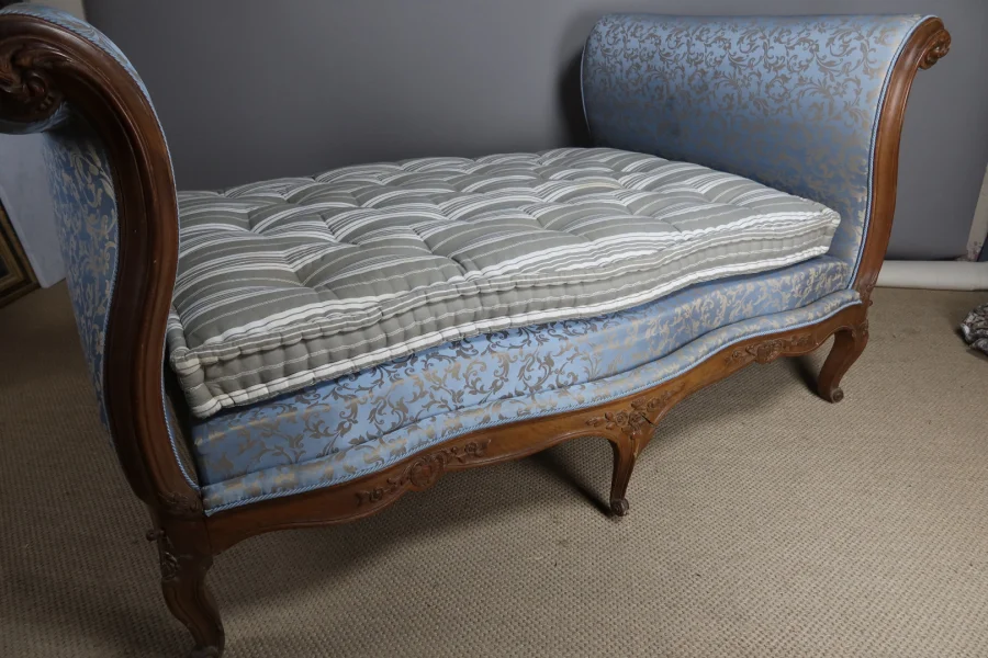 Lit de repos Début XIX modèle à la turque Louis XV