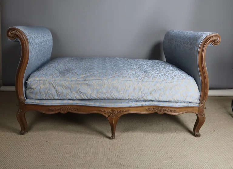 Lit de repos Début XIX modèle à la turque Louis XV
