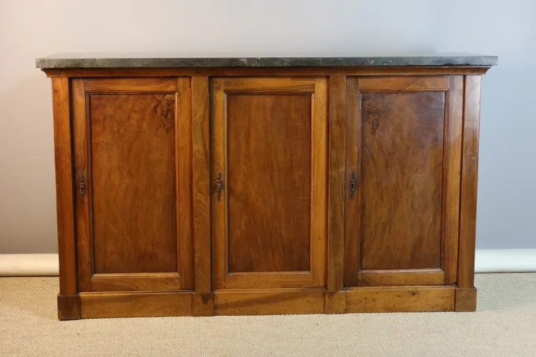 Buffet en noyer époque XIX
