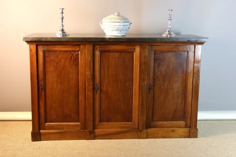 Buffet en noyer époque XIX