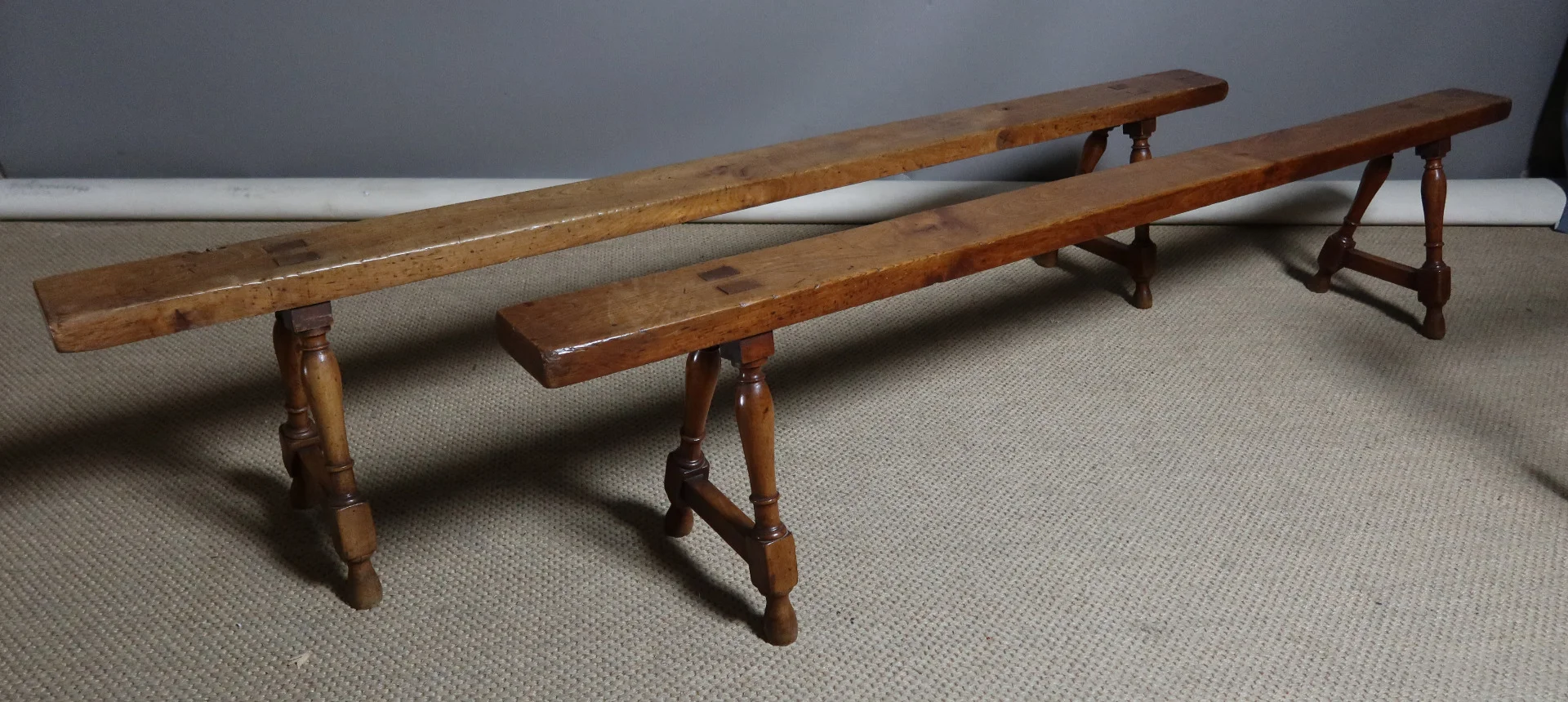 Paire de bancs