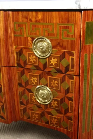 Commode en marqueterie XVIIIème siècle