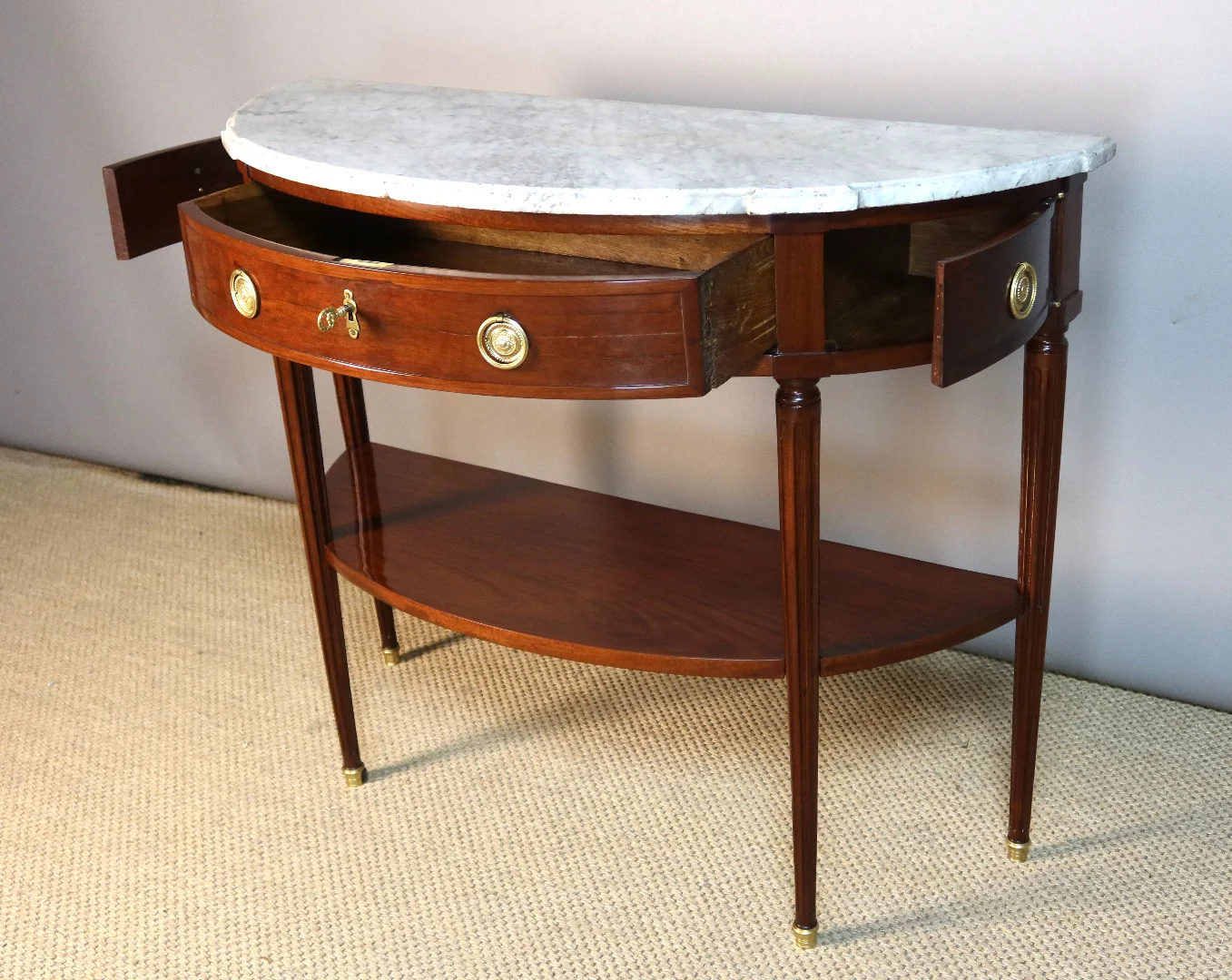 LOUIS XVI PERIODE CONSOLETAFEL