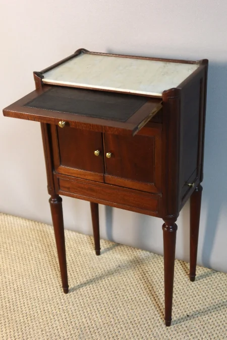 Table d'appoint XIX style Louis XVI