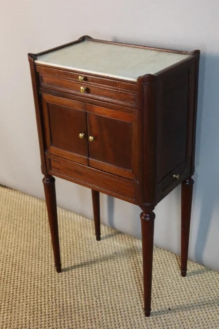 Table d'appoint XIX style Louis XVI