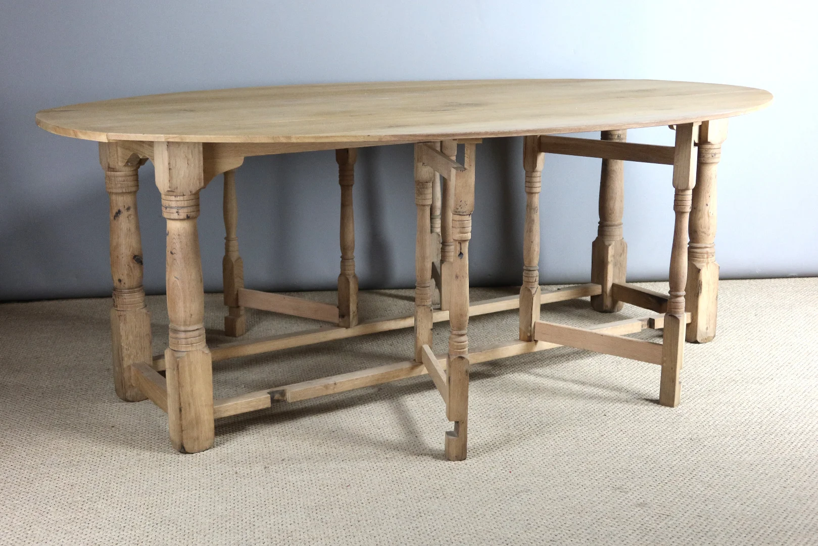 GATELEG TABLE