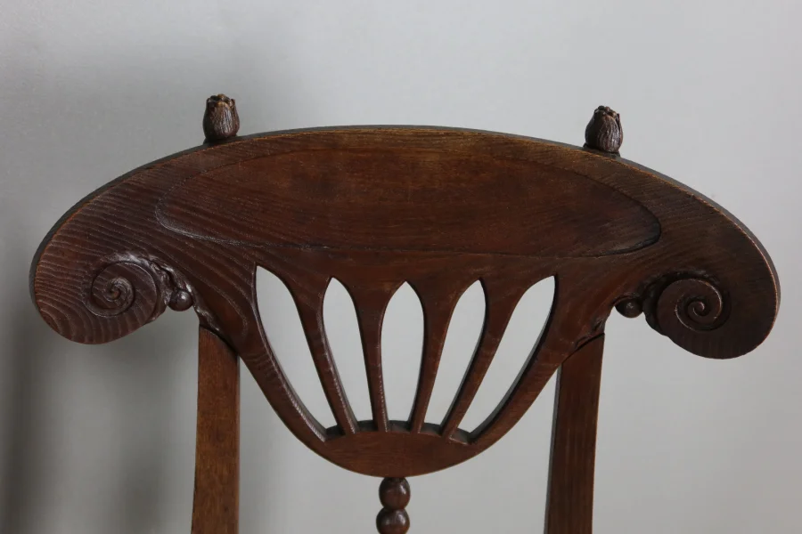 Chaise Art Nouveau