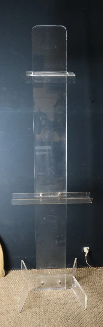 CABALLETE DE PLEXIGLÁS
