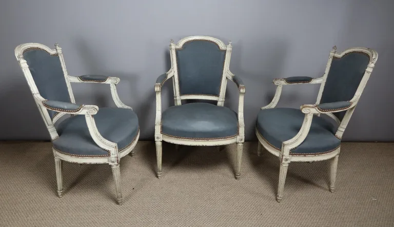 SESSEL AUS DER LOUIS XVI-ZEIT