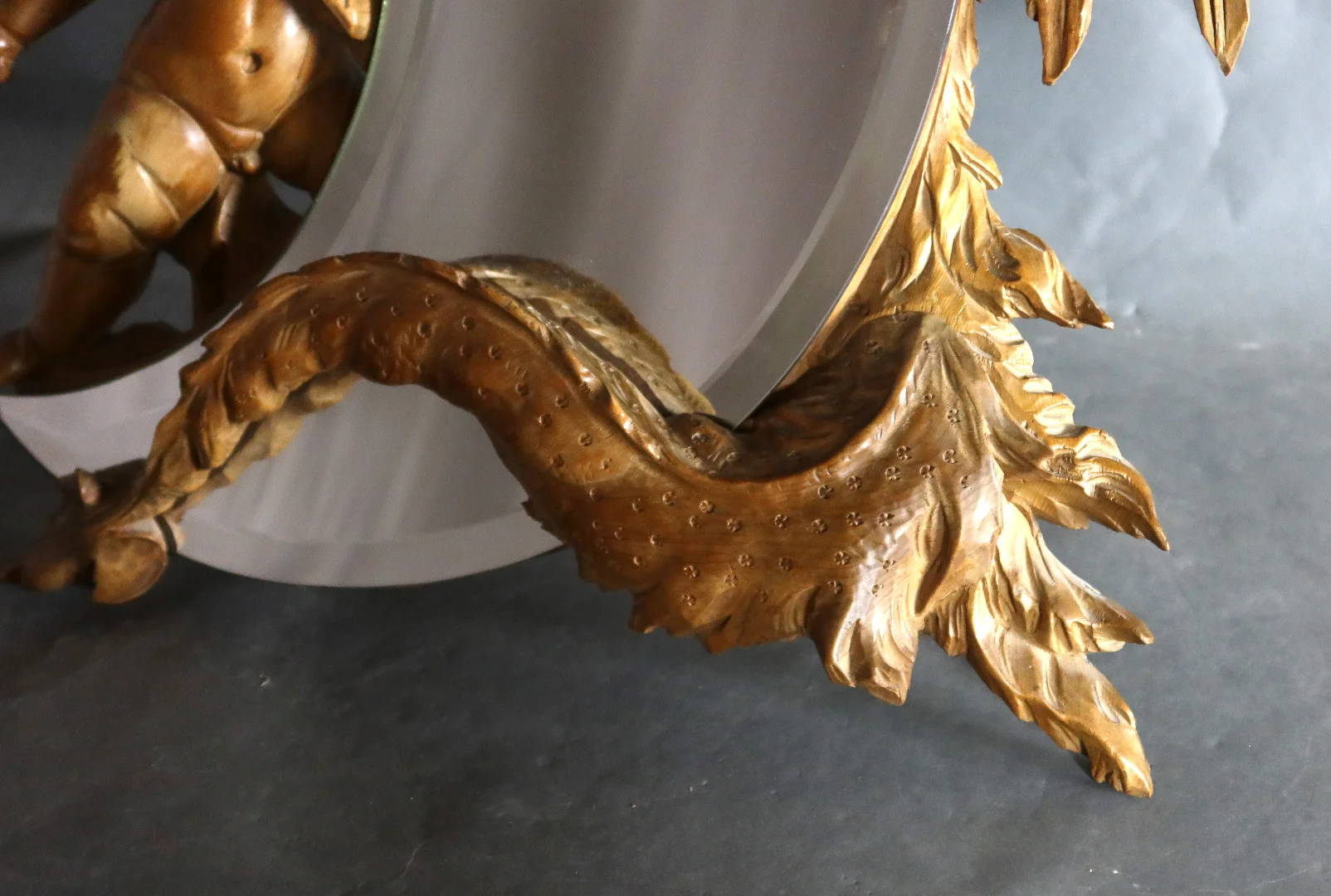 Miroir à l'angelot et à la chimère