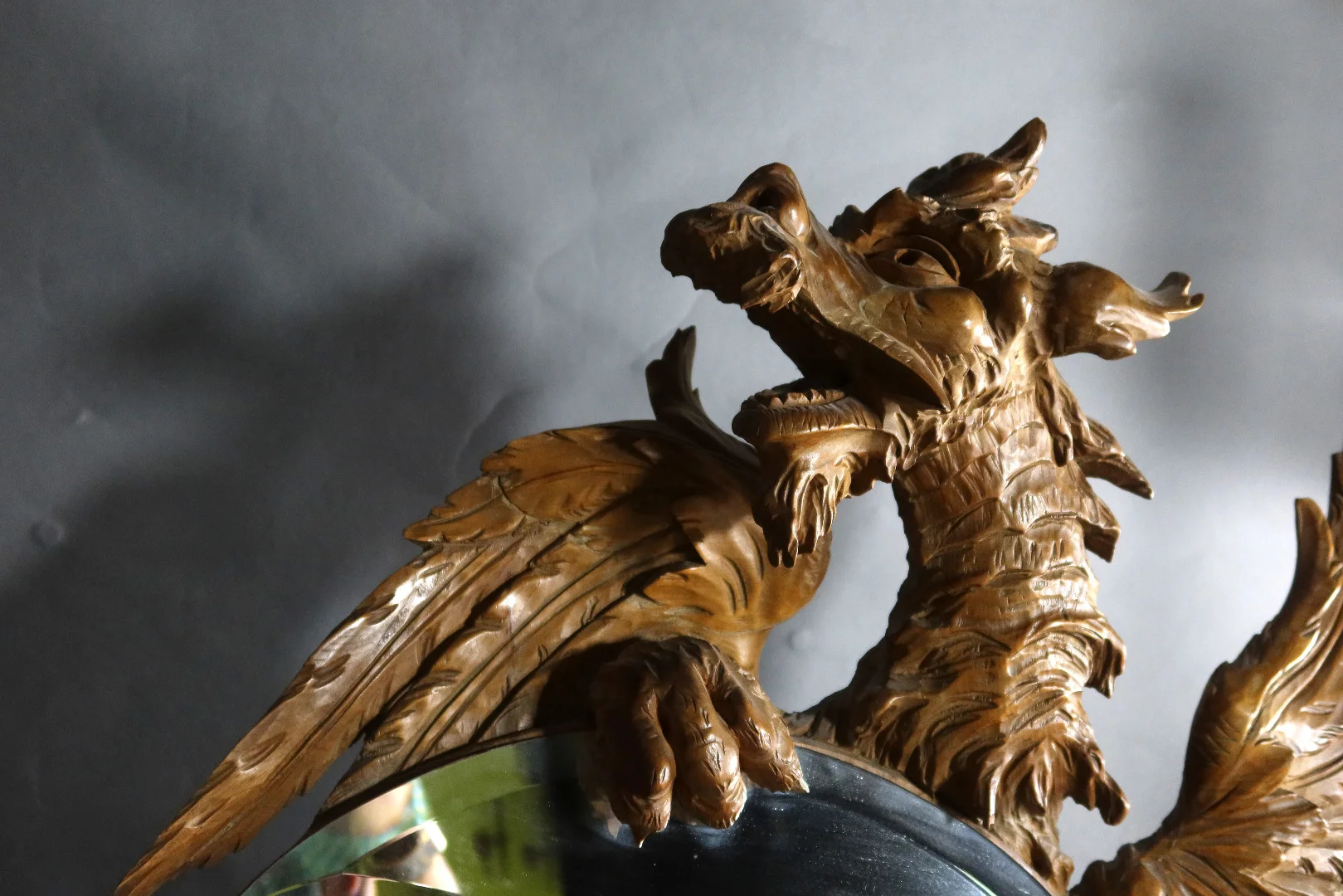 Miroir à l'angelot et à la chimère