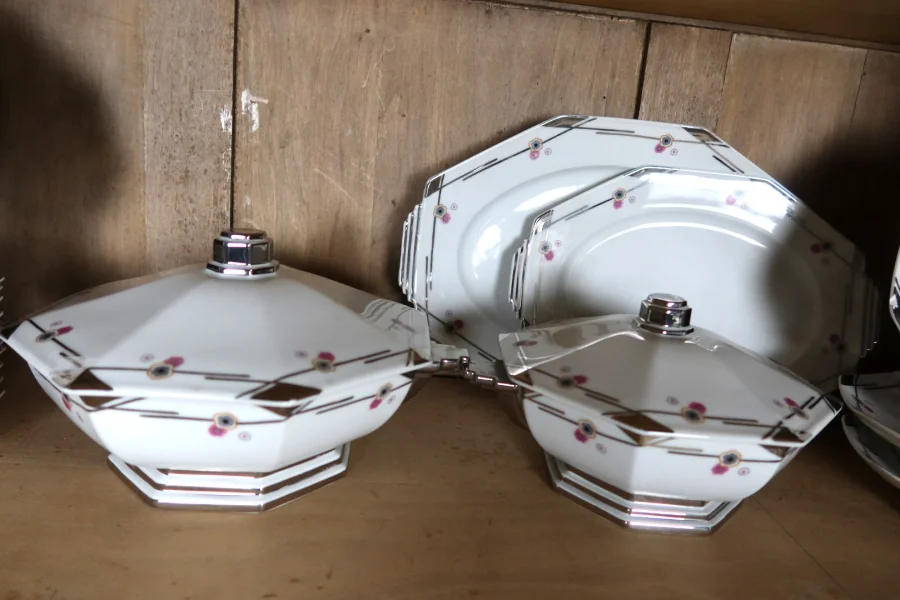 Service de table en porcelaine époque Art Déco