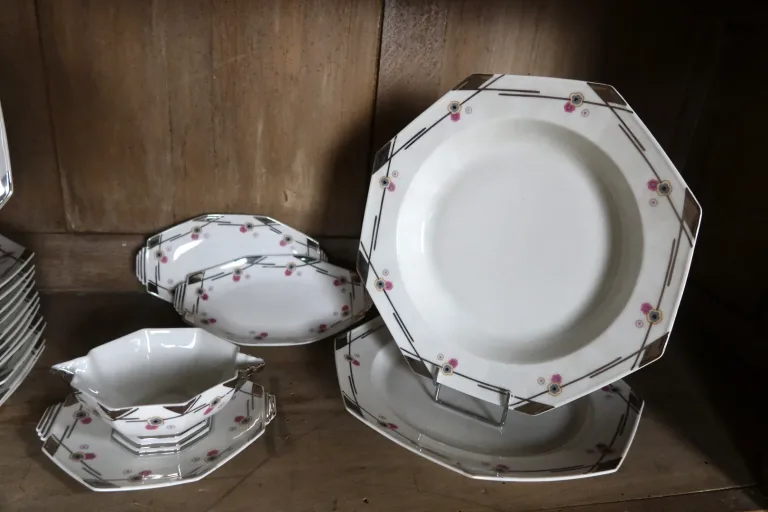 Service de table en porcelaine époque Art Déco