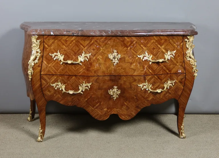 commode estampillée Mailfert
