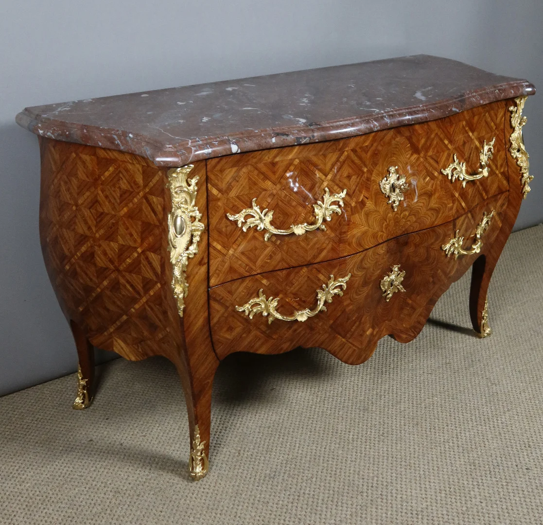commode estampillée Mailfert