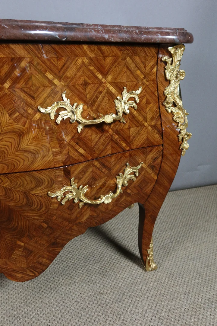 commode estampillée Mailfert