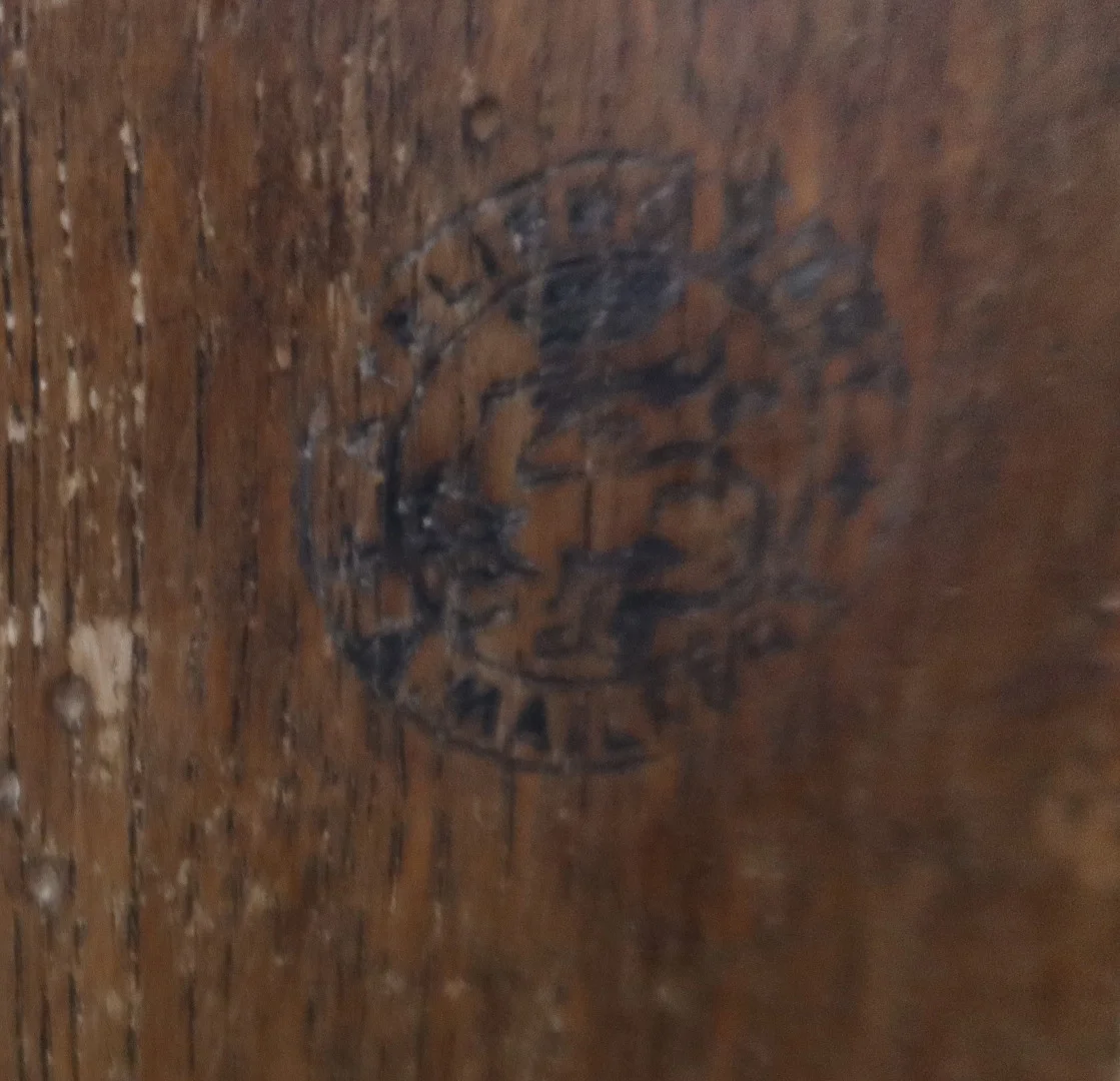 commode estampillée Mailfert