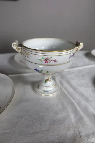 Service de table en porcelaine fin XIXème