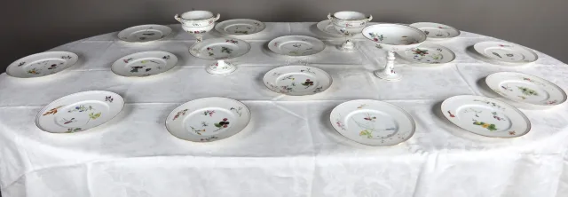 Service de table en porcelaine fin XIXème
