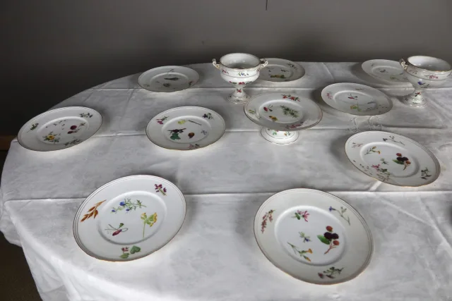 Service de table en porcelaine fin XIXème