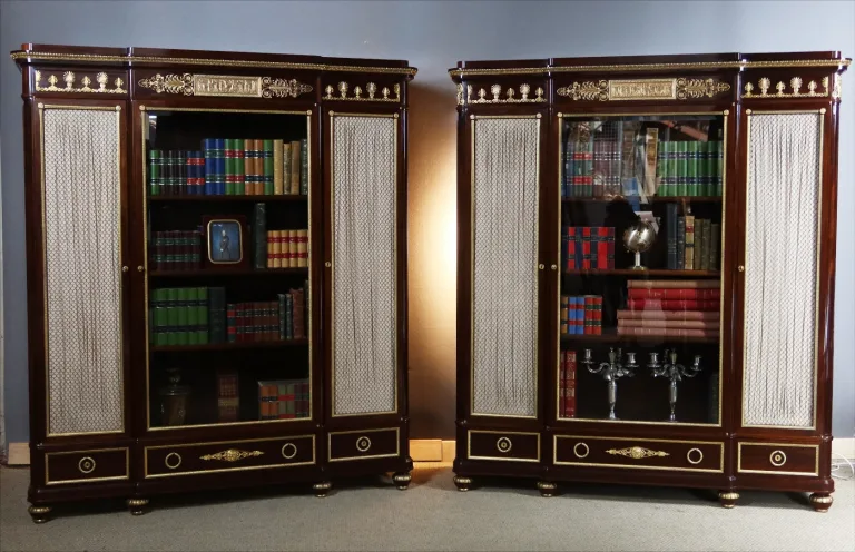 Paire de bibliothèques signée Chevrié A