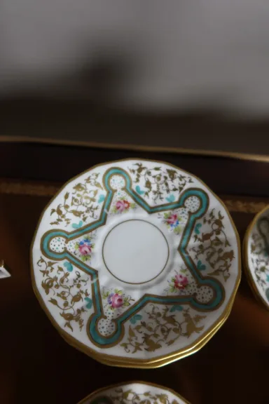 Service à thé,café et gâteaux en porcelaine Lauret à Paris
