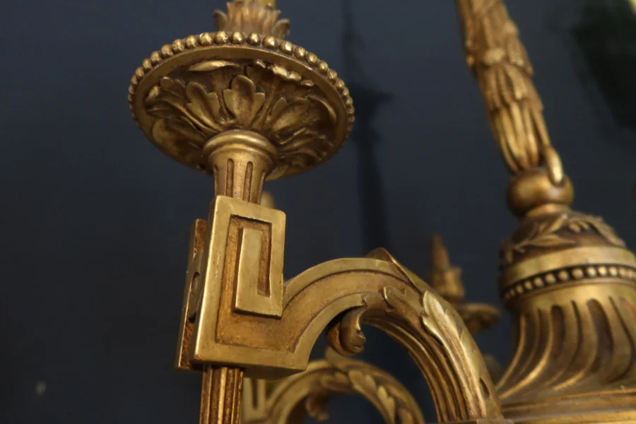 Lustre en bois doré XIXème siècle