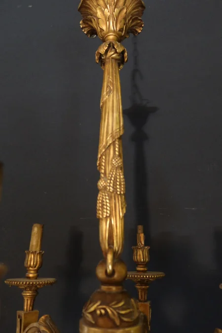 Lustre en bois doré XIXème siècle
