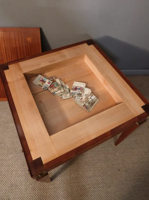 Table à jeux vintage