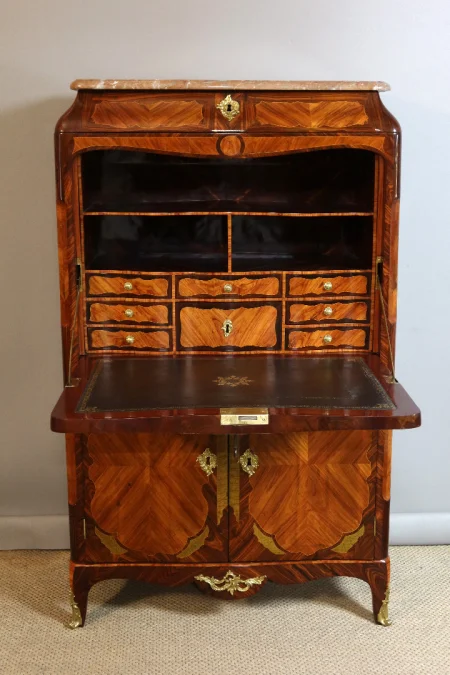 EIGHTEENTH CENTURY SECRETAIRE