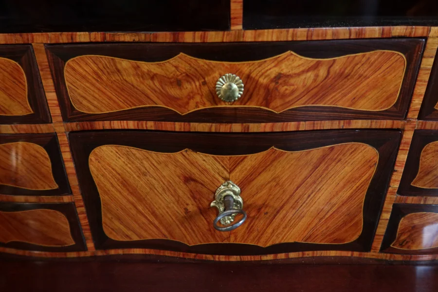 EIGHTEENTH CENTURY SECRETAIRE