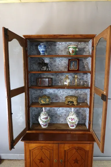Buffet vitrine en noyer XIXème