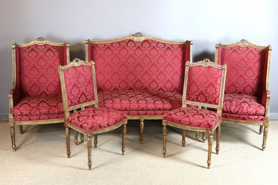 Salon en bois doré style Louis XVI
