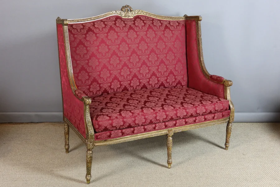 Salon en bois doré style Louis XVI