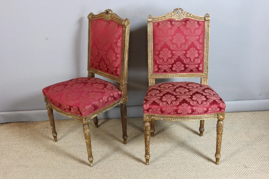 Salon en bois doré style Louis XVI
