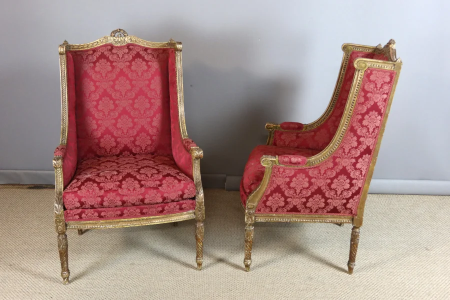 Salon en bois doré style Louis XVI
