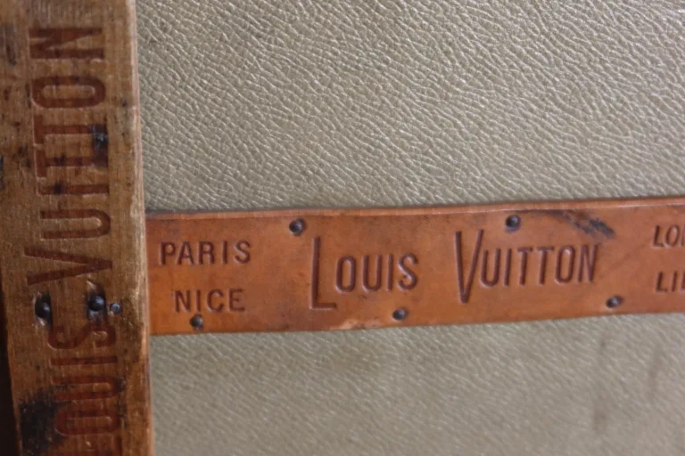 Valise Vuitton ancienne