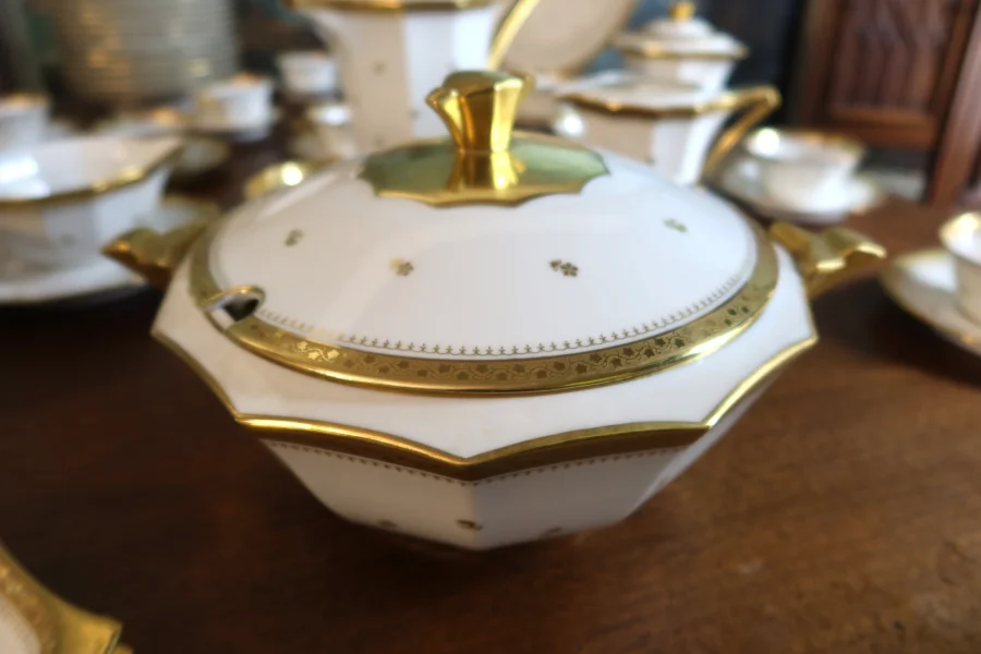LIMOGES PORCELAIN DINNER AND TEA SERVICE