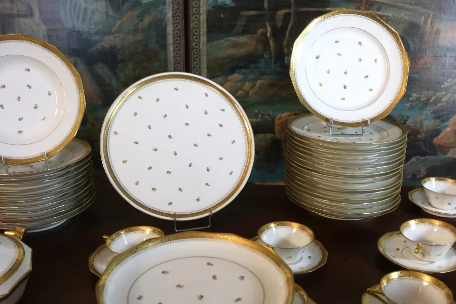 LIMOGES PORCELAIN DINNER AND TEA SERVICE