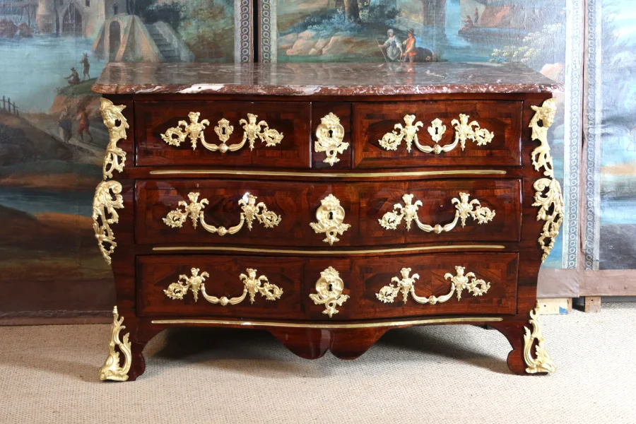 Commode tombeau à la Régence époque XVIIIème