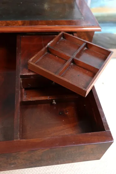 Bureau formant jardinière époque XIXème