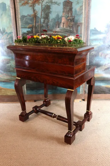 Bureau formant jardinière époque XIXème