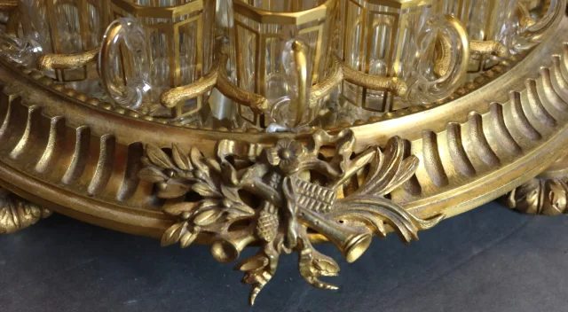 Cave à liqueurs en bronze doré XIXème