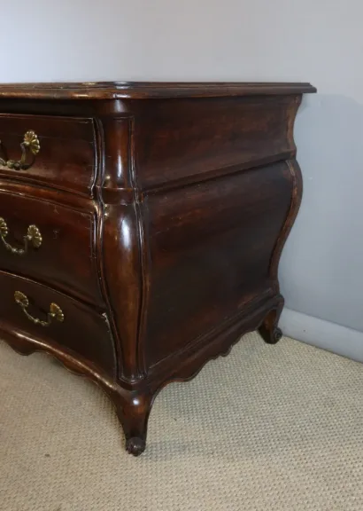 COMMODE XVIII