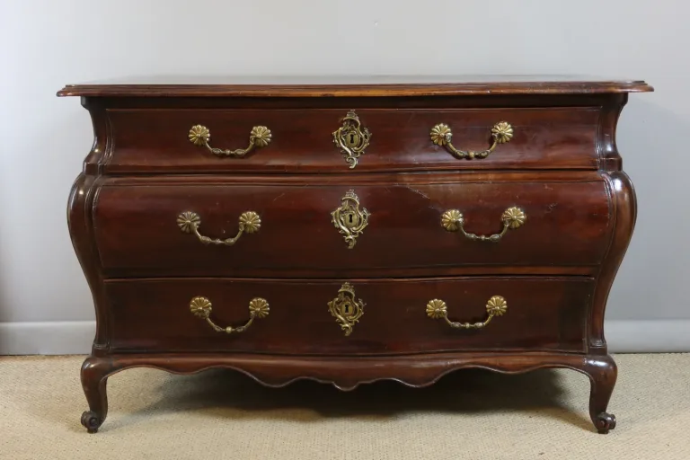 COMMODE XVIII
