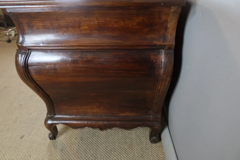 COMMODE XVIII